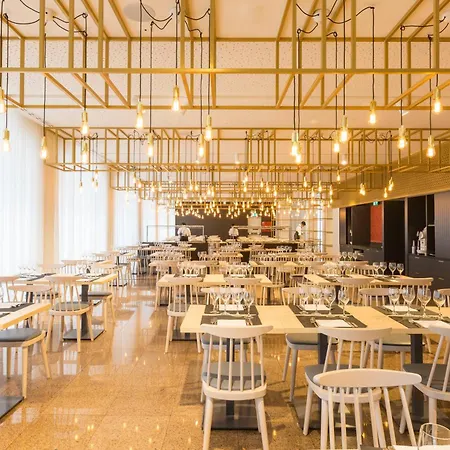 艾斯特拉德伐缇玛酒店 4*