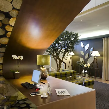 Estrela De Hotel 4*