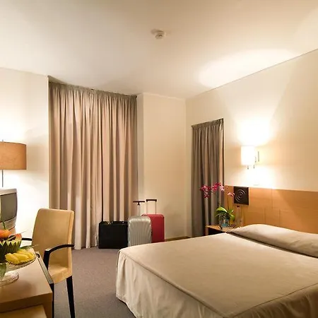 艾斯特拉德伐缇玛酒店 4*