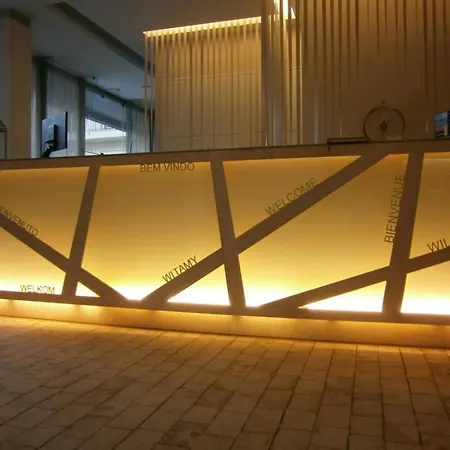 艾斯特拉德伐缇玛酒店 4*